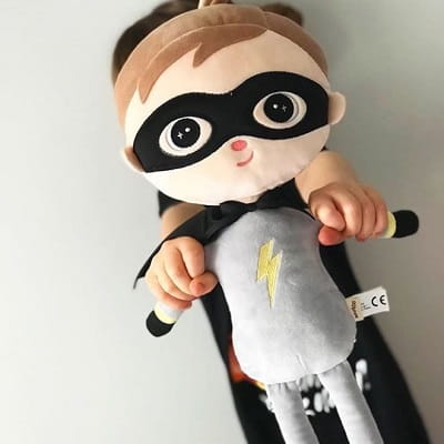 Gepersonaliseerde Metoo knuffel als lief en persoonlijk babycadeau