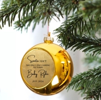 Kerstbal | Santa isn't the only one coming to town